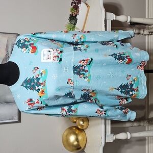 3 for $30 ❄️ Disney World Holiday Spirit Jersey Small
